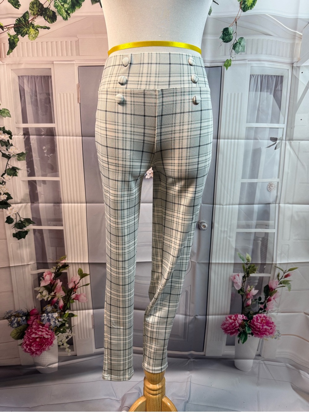 434-Soho Apparel Light Gray Plaid High-Rise Skinny Pants